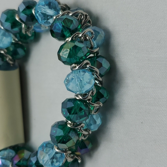 Mystique silver with blue green glass beaded stretch bracelet - Picture 5 of 5